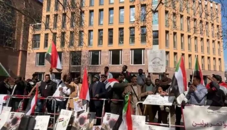 مؤتمر برلين .. محاولات خارجية لفرض واقعٍ سياسي مشوّه