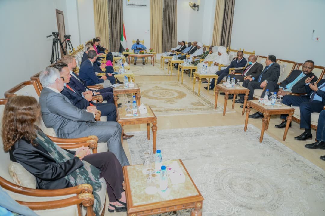 مالك عقار يستقبل وفداً أوروبياً رفيعاً ويؤكد أن الحوار السوداني يجب أن يُدار داخلياً