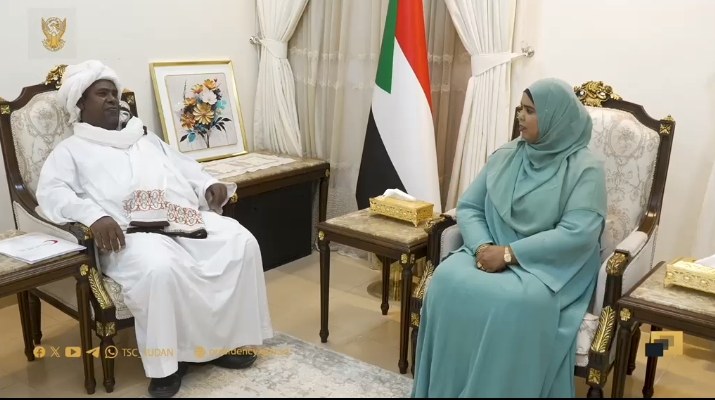 نوارة تدعو الهلال الأحمر لسد الفجوة الغذائية بمناطق الجفاف