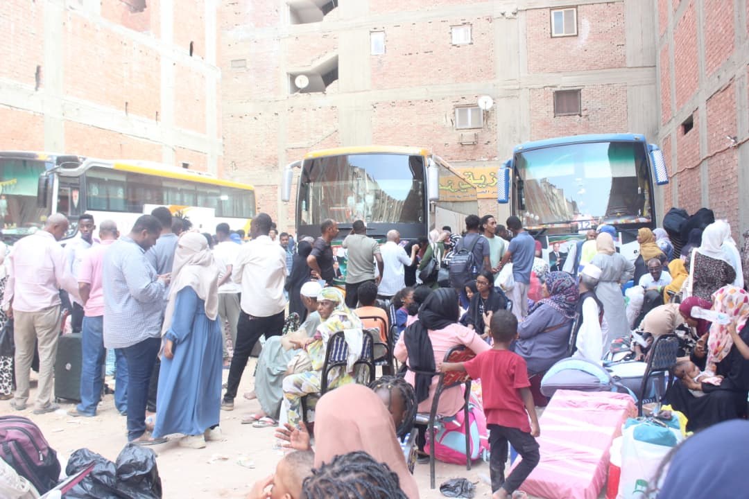 عودة 4000 سوداني من مصر.. تفويج الدفعة الأخيرة من الطلاب والمعلمين وأسرهم إلى البلاد