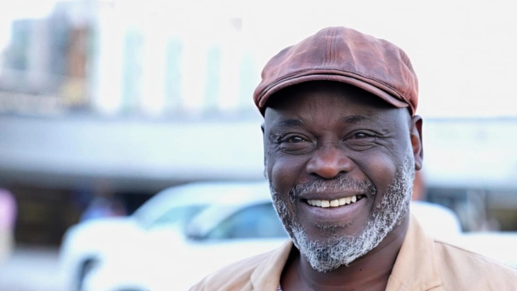 عبد العزيز بركة ساكن: غياب التوافق المدني يعيد إنتاج الحكم العسكري في السودان